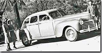 1941 fanns Chrysler Saratoga som business coupe, club coupe, two door sedan, four door Town Sedan och som six window sedan.
