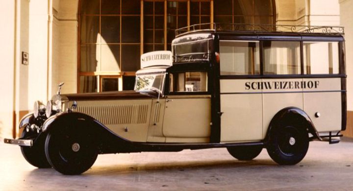 Rolls Royce är inte vad man förknippar med praktiska kombis, men en del har beställts så genom åren. Oftast har det rört sig om att man modifierar tidigare karosseri, som i det här fallet. Beutler i Schweiz fick i början av femtiotalet i uppdrag att bygga den här praktiska minibussen åt det exklusiva hotellet Schweizerhof, bilen är från början en Phantom II från tidigare delen av 30-talet.