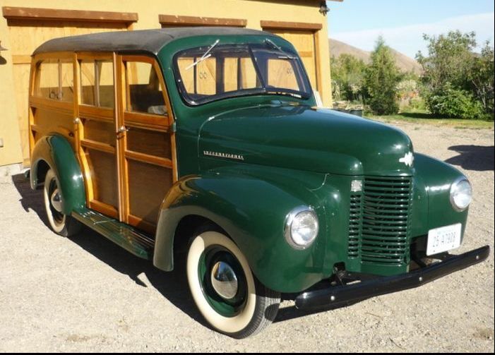 International Harvesters KB-serie var oftast pickuper men några byggdes som denna tjusiga woodien från 1946