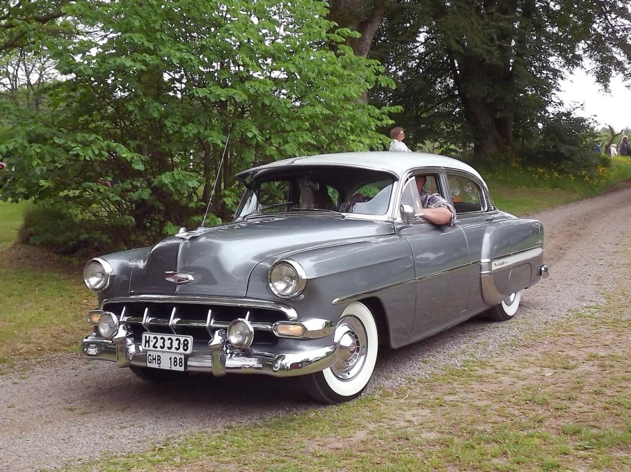 Chevrolet 1954 med helsvensk historik, svenskbyggd likaså.