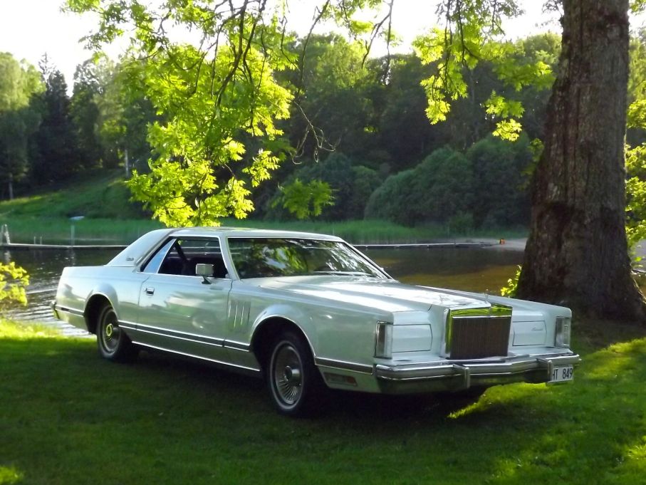 Köpparna fördrog riktiga Lincoln istället som den mäktiga Continental mk V.