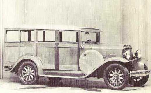 Stationsvagnen har sitt ursprung i ''Depot hacks'', robusta personbilar med lastutrymme och saknade ofta rutor. Denna Essex kallades "depot wagon" som byggde den på försök 1930, och verkar vara en felande länk mellan depot hacks och senare wagons.