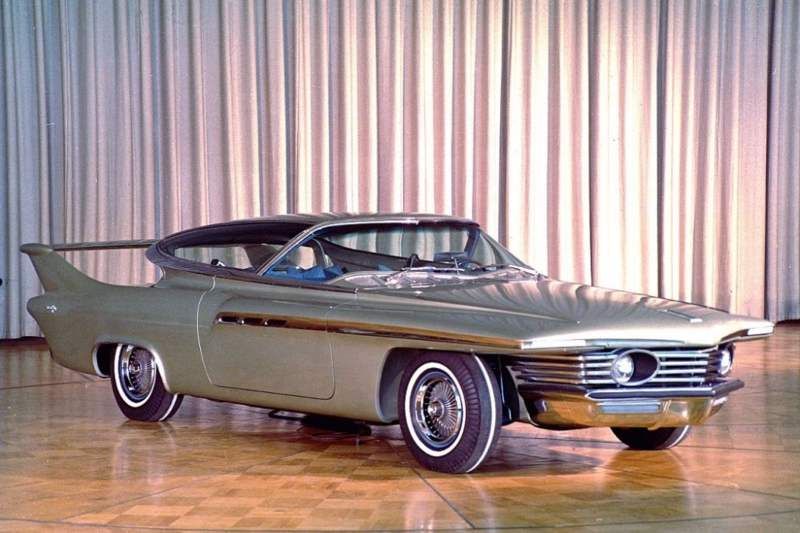 Det nya decenniets bilmode skulle ha svepande linjer ansåg man och detta avspeglades i de "dream cars" de stora amerikanska tillverkarna byggde för att visa upp framtiden. I något överarbetad form som Chrysler Turboflite 1961, få eller inga designaspekter från denna sågs i produktion, dessutom blev panoramaruta hopplöst ute.