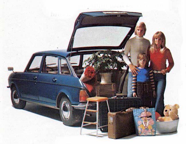Och Maxi lite mer präktigt familjär, ur svenska Leylandbroschyren.