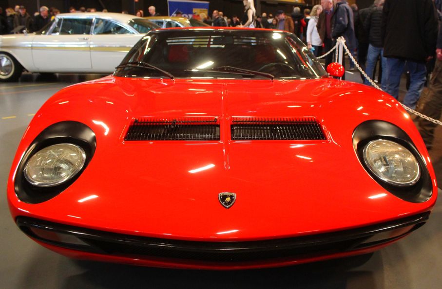 Legendariska Lamborghini Miura, 1966 satte man framtidens standard för superbilar i teknik design och prestanda.