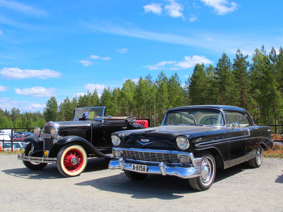 Två generationer Chevrolet 1931 och 1956