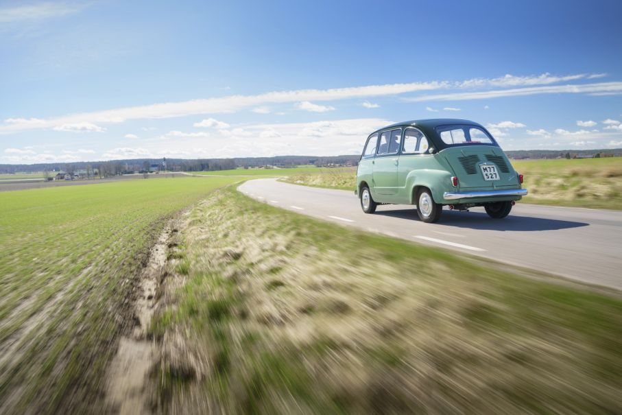 Liten bil med stort hjärta – och massor av utrymmen. FIat 600 Multipla!