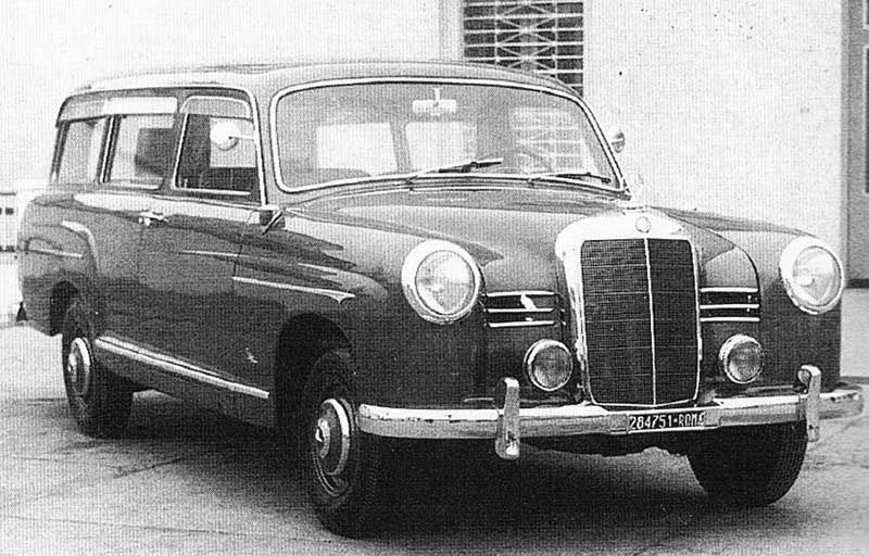 Mercedeskombis gjordes förr oftast av tyska Binz, men här är en 180 från Fissore.