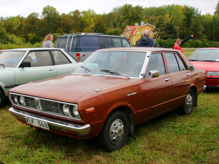 brunmetallic var den självklara färgen när du köpte din Datsun 160J 1979.