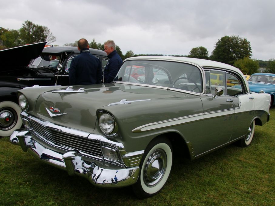 Chevrolet 1956, fyrdörrars hardtop kallades sport sedan hos Chevrolet