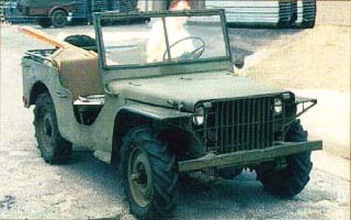 Grönt är oftast synonymt med militära ting. Ford Pygmy var en av de prototyper som provades ut till att bli Jeepen.