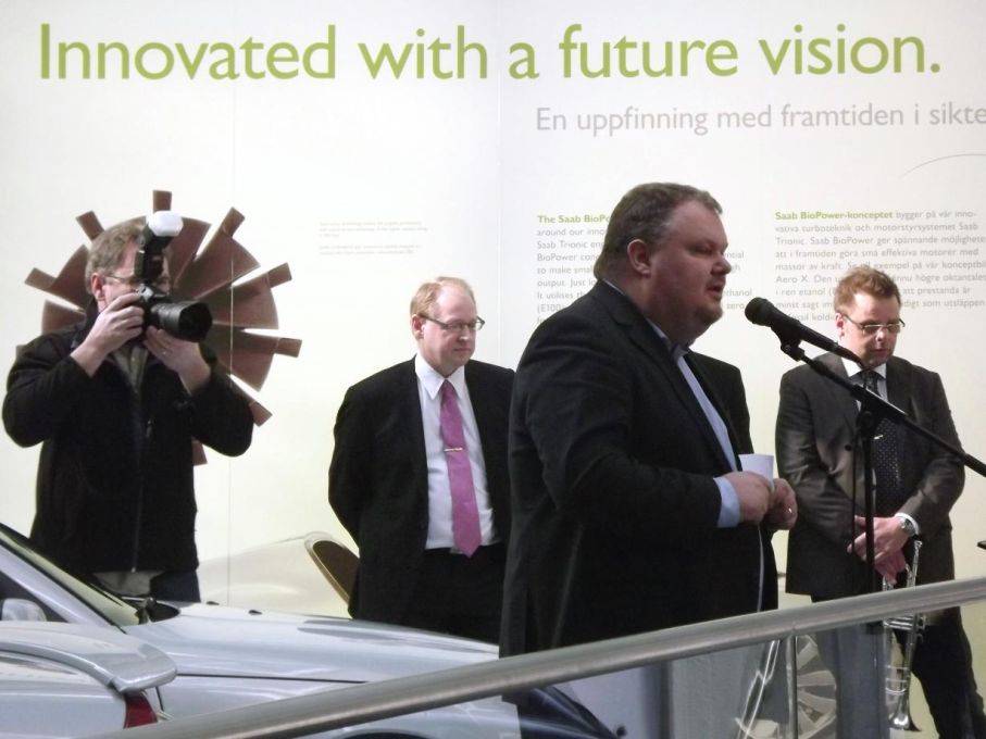 Räddare 4, den driftige intendenten för museet, Peter Bäckström presenterar sig.
