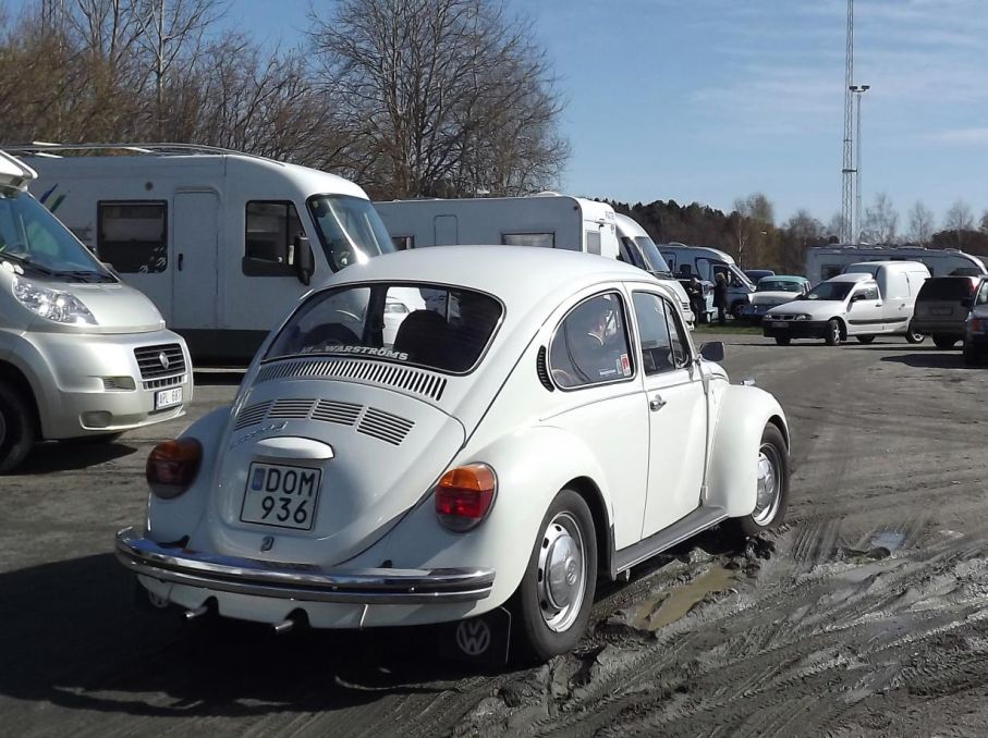 VW, en 1303S från 1973 letar efter en ledig plats