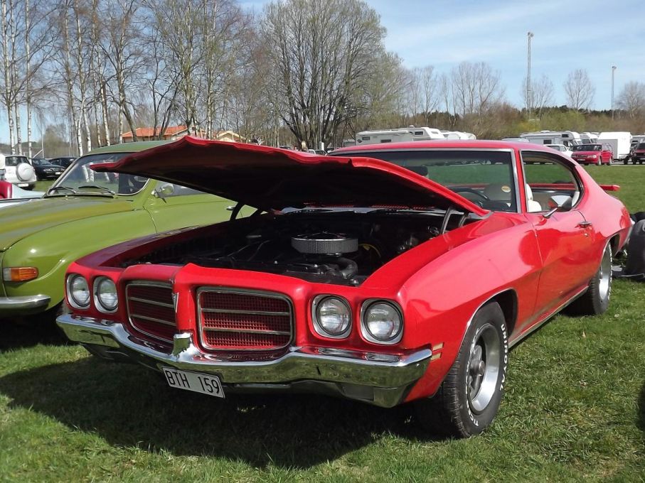 Ovanlig och röd, Pontiac le Mans 1972