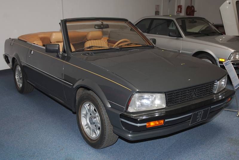 Peugeot 505 var en rätt elegant mellanklassvagn, och skulle verkligen gjort sig som cabriolet, men så blev det tyvärr inte.