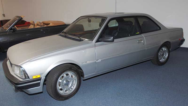Samma år 1982 gjorde man även en 505 coupé men den fick stanna som sällskap åt cabrioleten långt nere i Peugeots källare.