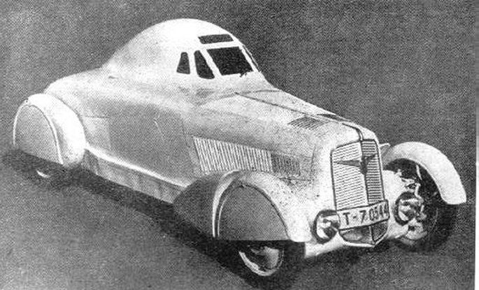 En lite klumpiagre rekordbil i blygsammare klass. Adler Trumpf junior från 1935, med deign av en av aerodynamikens förgrundsfigurer, Paul Jaray.