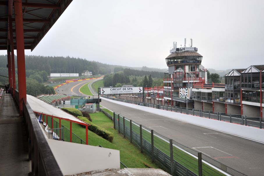 Utsikt över gamla startrakan & Eau Rouge